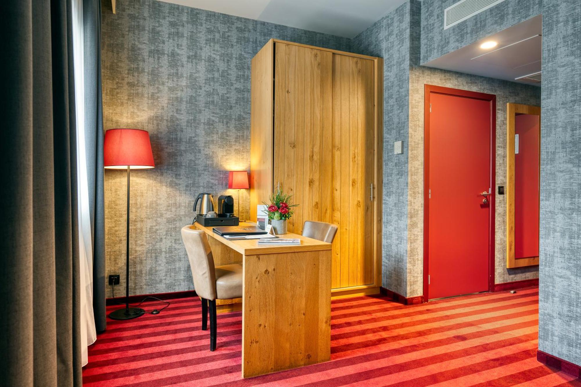 Hotel Verviers Van Der Valk Exterior foto
